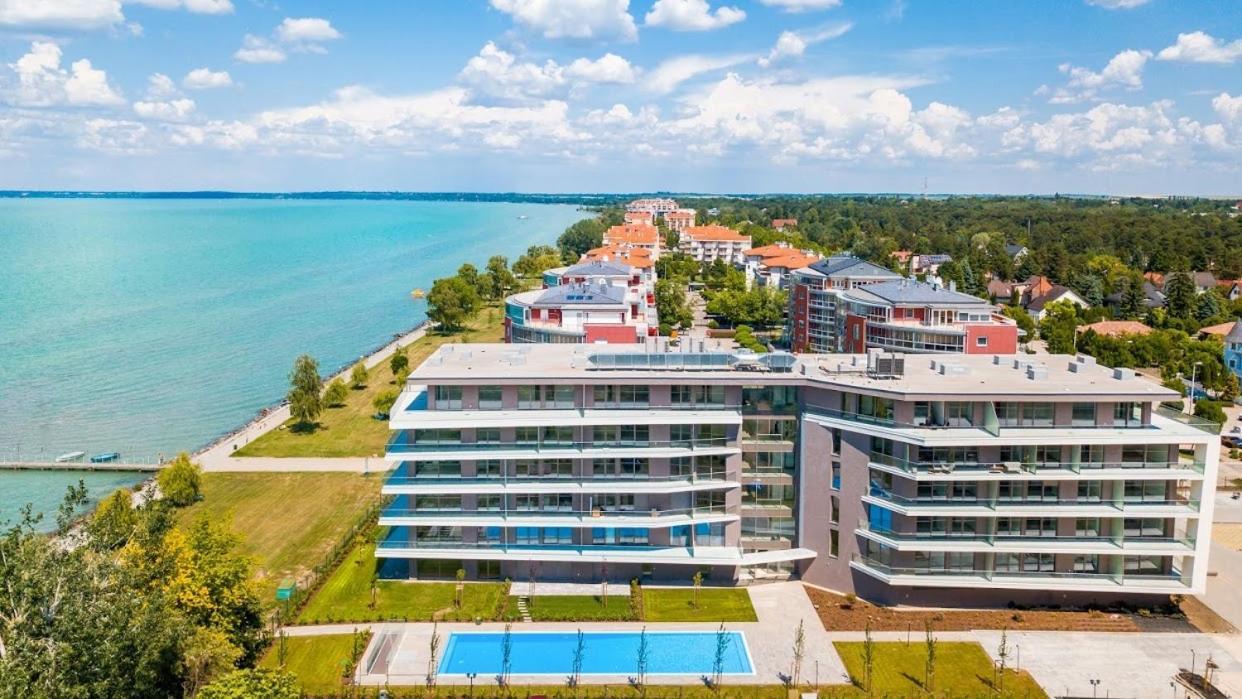 Myflat Coral Beach Apartment Шиофок Экстерьер фото